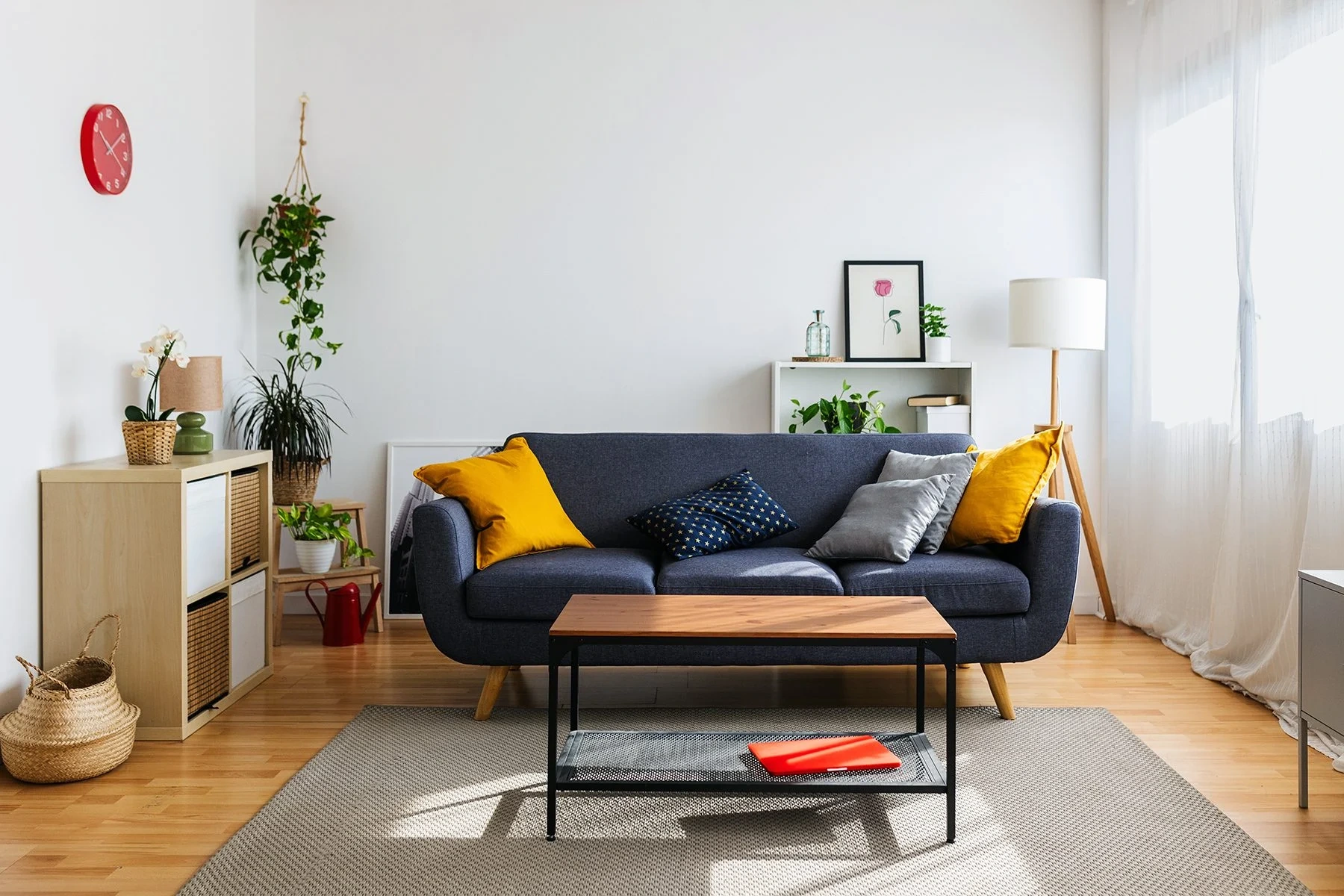 3 sai lầm khiến phòng khách nhỏ càng thêm chật chội - 1