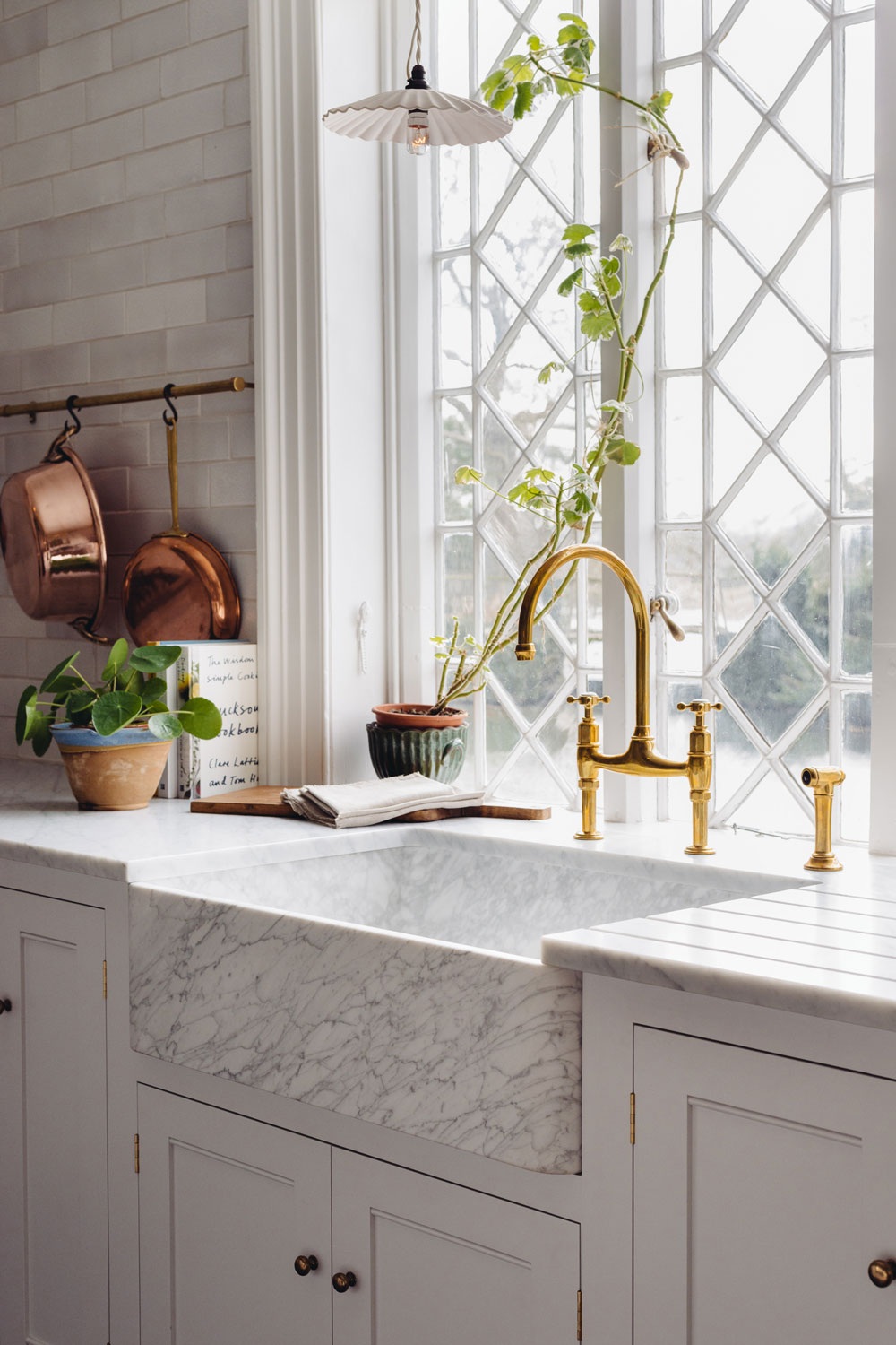 Vì sao chuyên gia nói nên tránh xa bồn rửa bằng đá cẩm thạch dù đẹp? - 1 Vì sao chuyên gia nói nên tránh xa bồn rửa bằng đá cẩm thạch dù đẹp? - 1